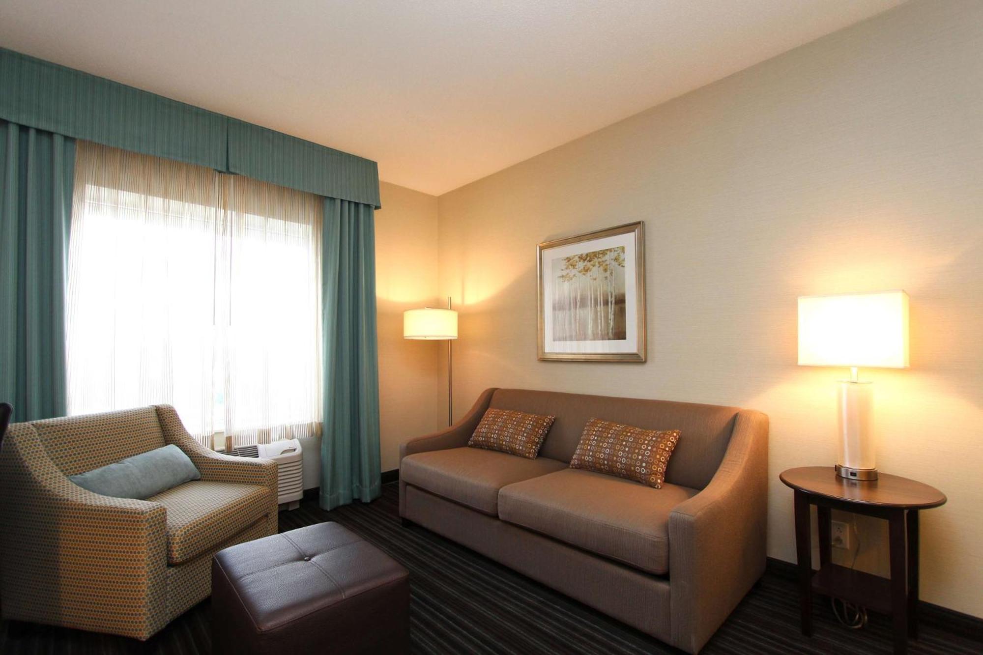 Hampton Inn & Suites By Hilton St. John'S Airport Buitenkant foto