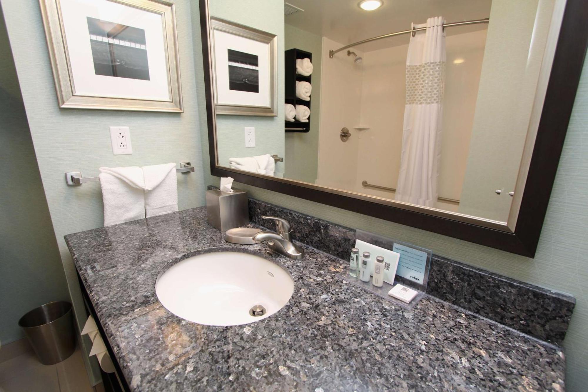 Hampton Inn & Suites By Hilton St. John'S Airport Buitenkant foto