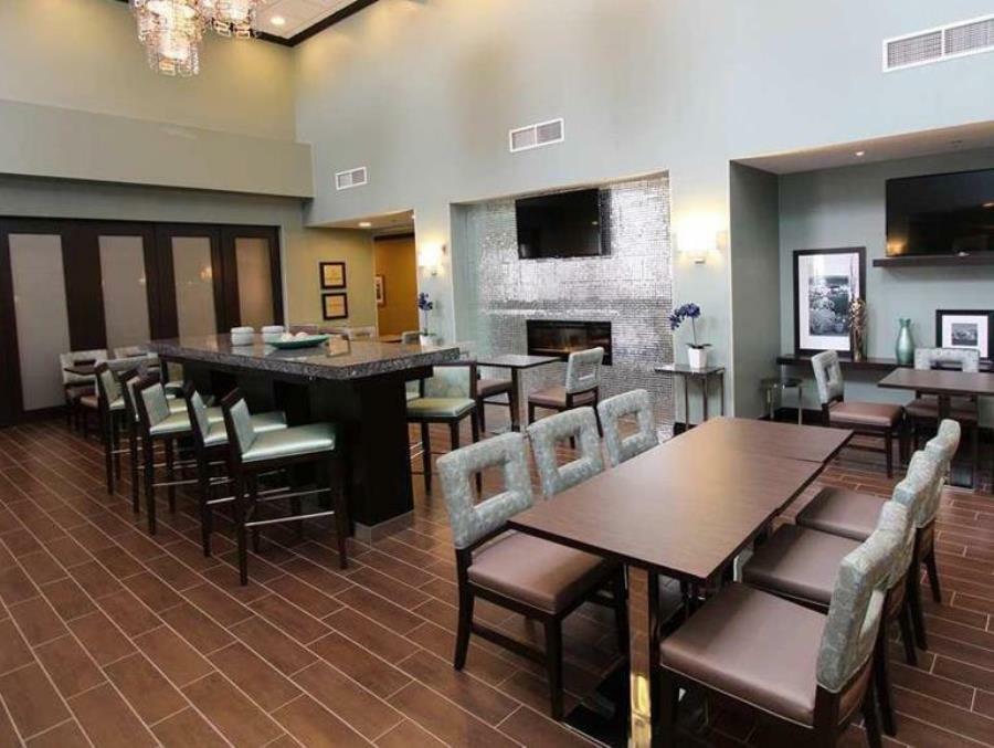 Hampton Inn & Suites By Hilton St. John'S Airport Buitenkant foto